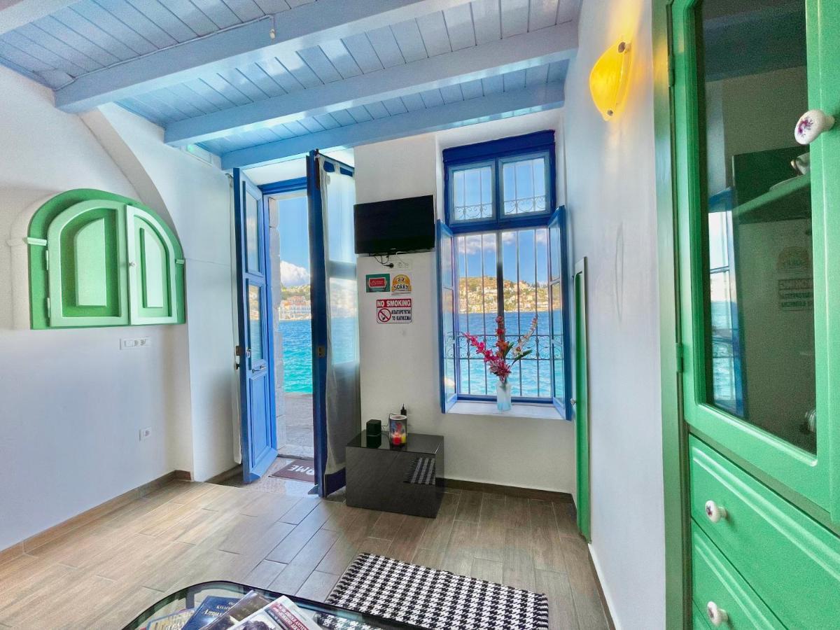 Ferienwohnung Seafront - Harbour View , Pitini 2 Symi Exterior foto